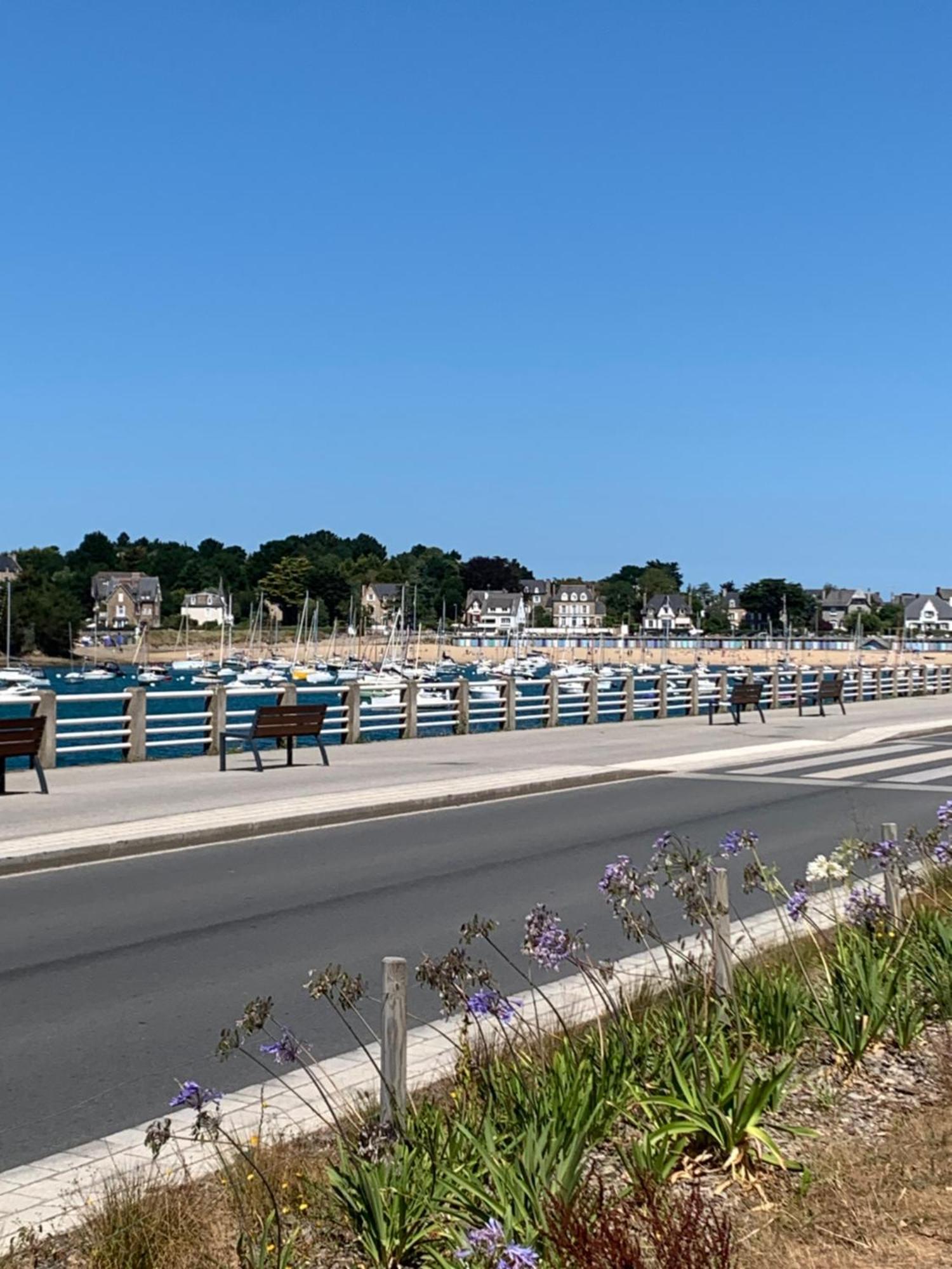 Magnifique Bas De Villa Deux Chambres Situe Pres Des Plages Et Du Golf Saint-Briac-sur-Mer Buitenkant foto